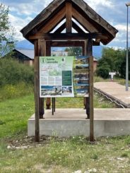 Nouveaux panneaux touristiques au long de la ligne du Train Jaune